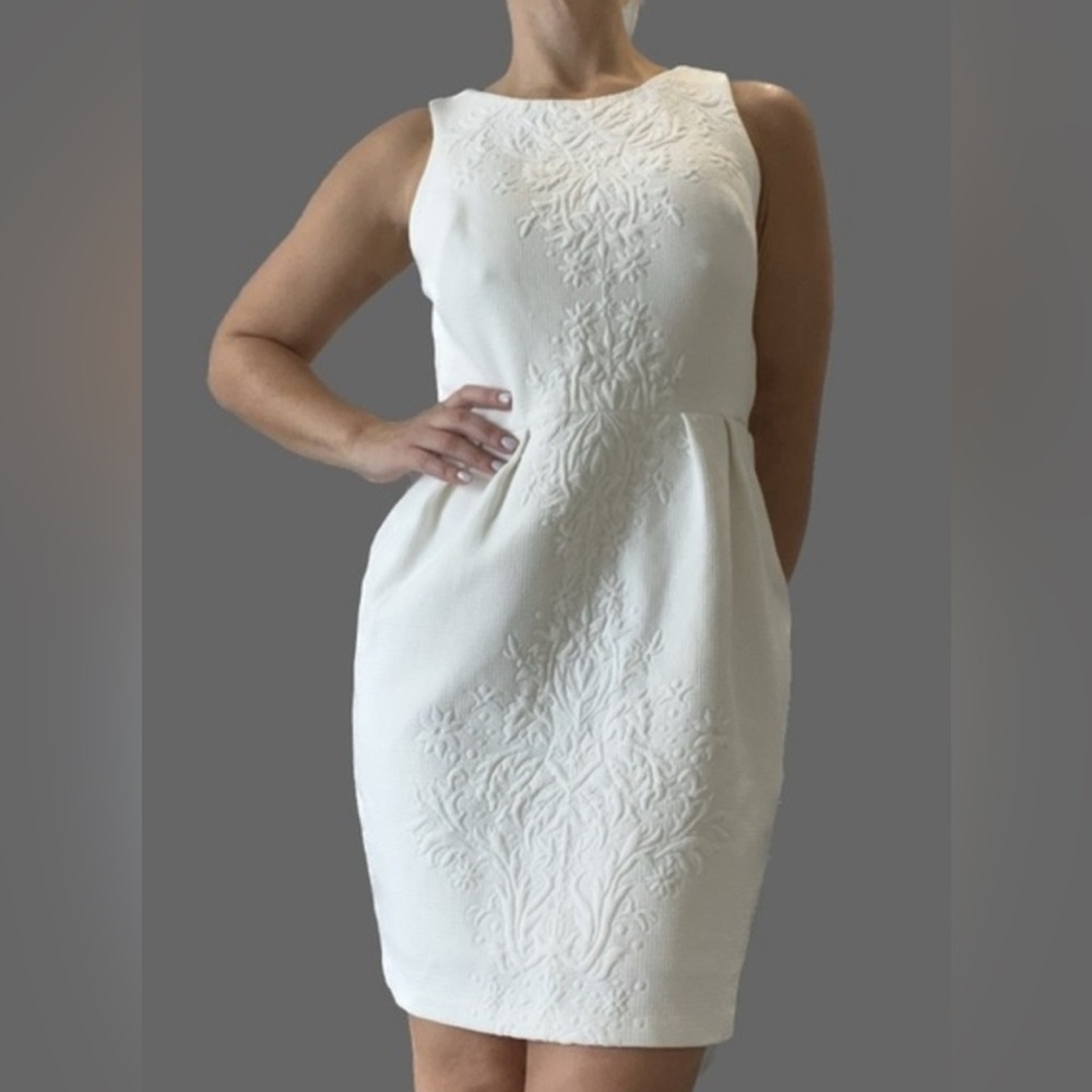 Amanda Uprichard White Textured Dress size / Cut Out Back Size L, EUC